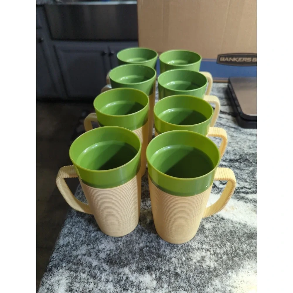 8 Raffiaware by Thermo-Temp Drink Tumblers Avocado Green Ribbed Vintage